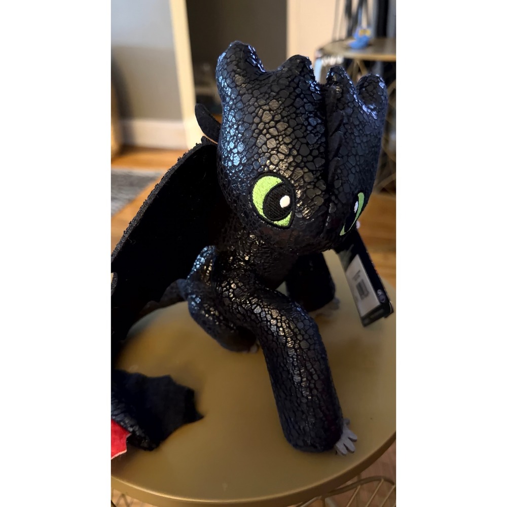 Spin Master How to Train Your Dragon Toothless 8in Scaled Plush Black T74403 NWT